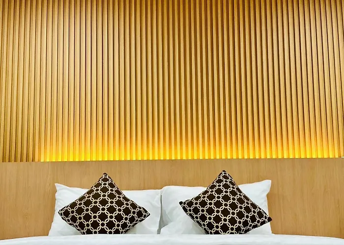 The Cozy77 - No Parking Hotel 3*