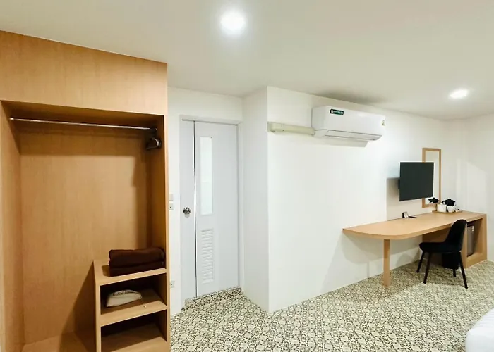 Hotel The Cozy77 - No Parking 3*