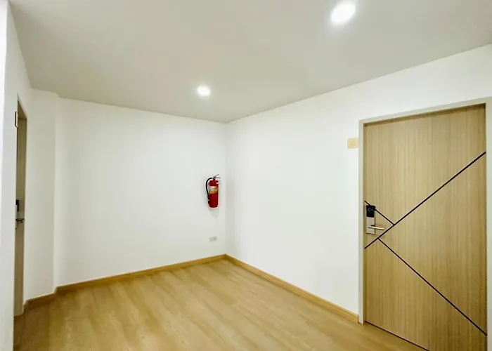 Hotel The Cozy77 - No Parking 3*