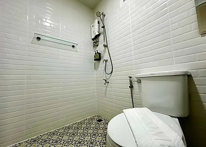 The Cozy77 - No Parking Hotel 3*